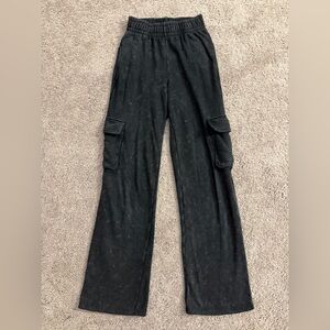 Wild Fable Sweatpants Women size XXS Black Cargo Straight Leg High-waist Pants